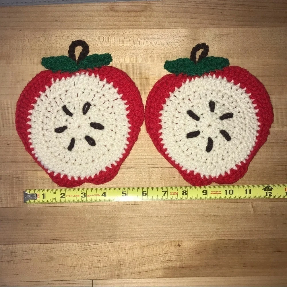 Vintage Crochet Hand Made Apple Potholders Trivets 2 Pc Set
